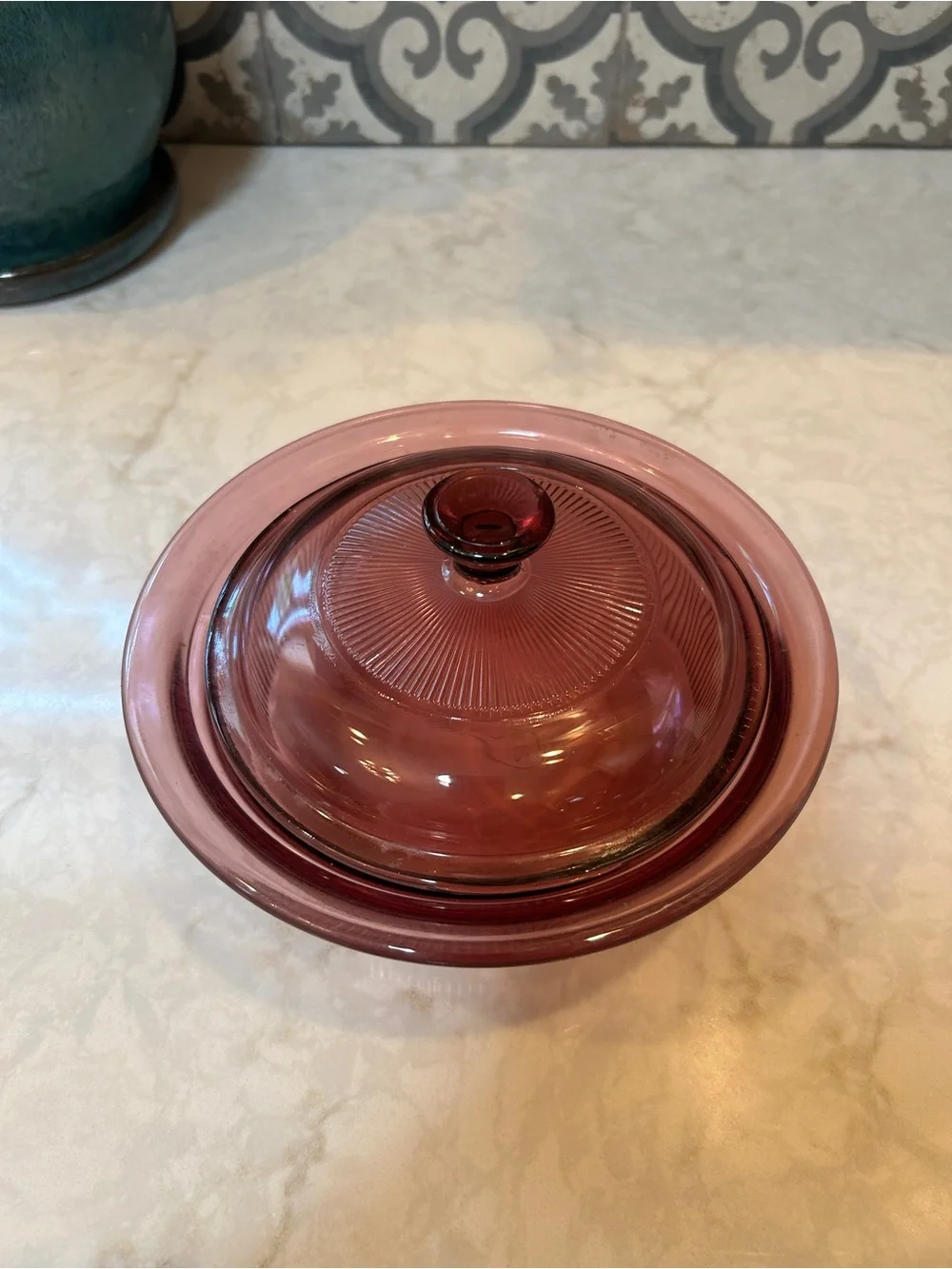 VINTAGE PYREX (Corningware) VISIONS CRANBERRY ROUND BAKING/SERVING DISH WITH LID